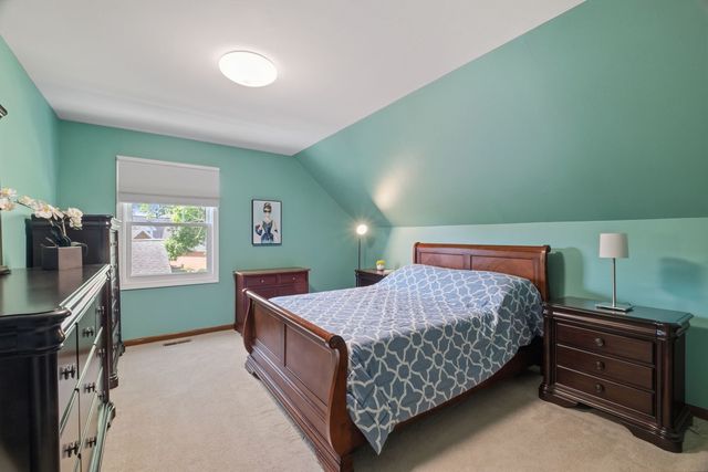 2506 Highland Drive, Palatine, IL 60067