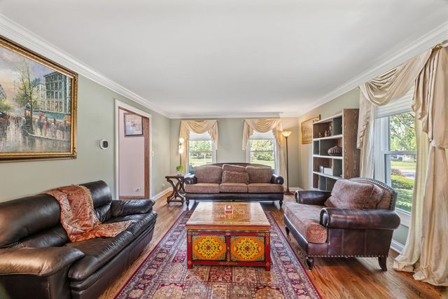 2506 Highland Drive, Palatine, IL 60067
