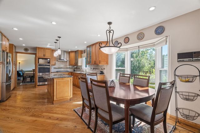 2506 Highland Drive, Palatine, IL 60067