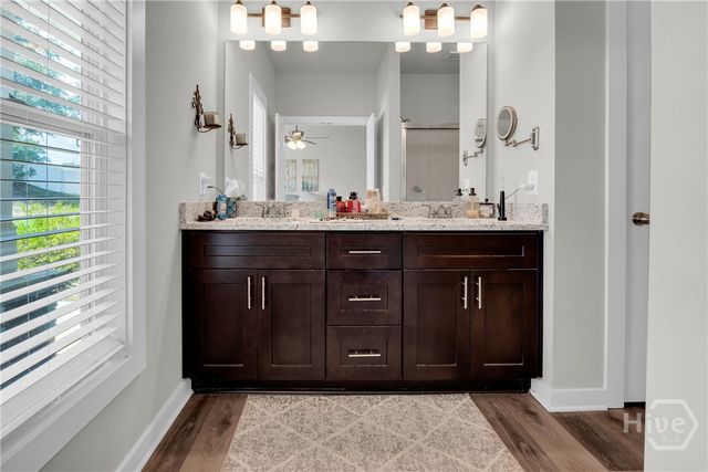 237 N Point Circle, Hartwell, GA 30643