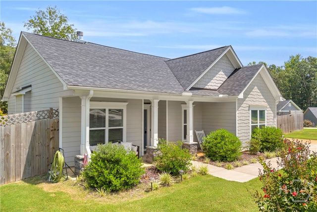 237 N Point Circle, Hartwell, GA 30643