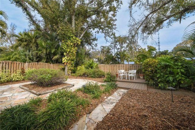 156 TALL TREES COURT, Sarasota, FL 34232