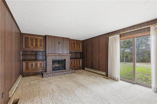 1074 S 240th Street, Pittsburg, KS 66762