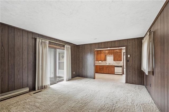 1074 S 240th Street, Pittsburg, KS 66762