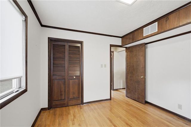 1074 S 240th Street, Pittsburg, KS 66762