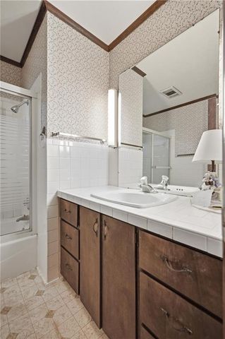 1074 S 240th Street, Pittsburg, KS 66762