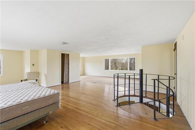 1074 S 240th Street, Pittsburg, KS 66762