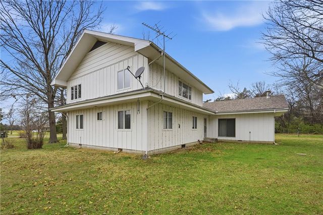 1074 S 240th Street, Pittsburg, KS 66762