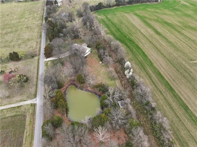 1074 S 240th Street, Pittsburg, KS 66762