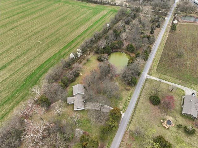 1074 S 240th Street, Pittsburg, KS 66762
