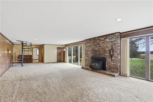 1074 S 240th Street, Pittsburg, KS 66762