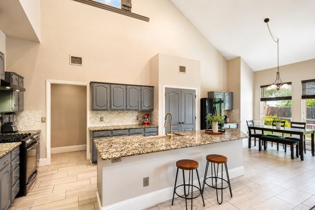 1720 Endicott Drive, Plano, TX 75025
