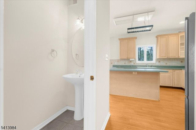 205 Hogan Ct, Bethlehem Twp., NJ 08802