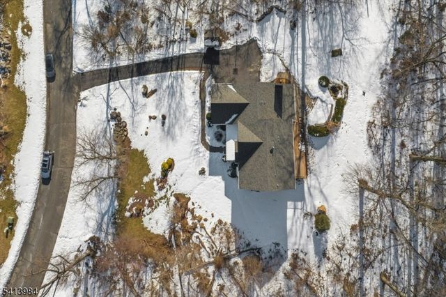 205 Hogan Ct, Bethlehem Twp., NJ 08802