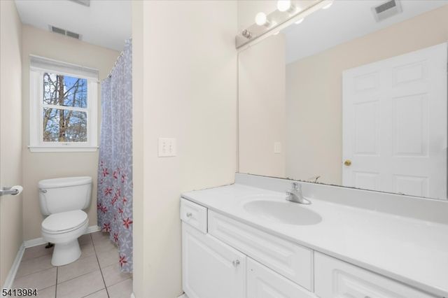 205 Hogan Ct, Bethlehem Twp., NJ 08802