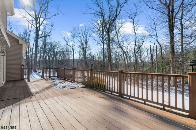 205 Hogan Ct, Bethlehem Twp., NJ 08802