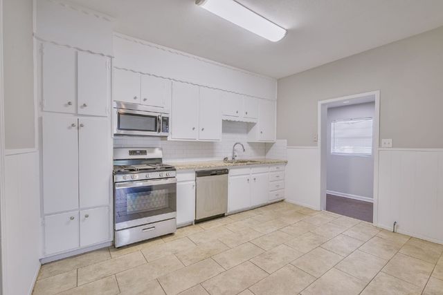107 Windsor Court, Weatherford, TX 76086