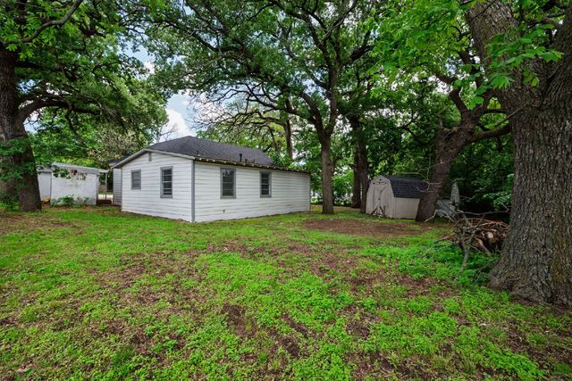 107 Windsor Court, Weatherford, TX 76086