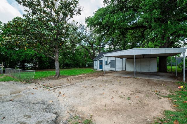 107 Windsor Court, Weatherford, TX 76086