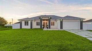 618 NW 7th PL, Cape Coral, FL 33993