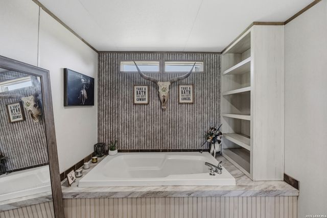 490 Hernandez, Poteet, TX 78065