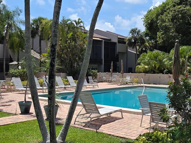 159 NW 70th Street 512, Boca Raton, FL 33487