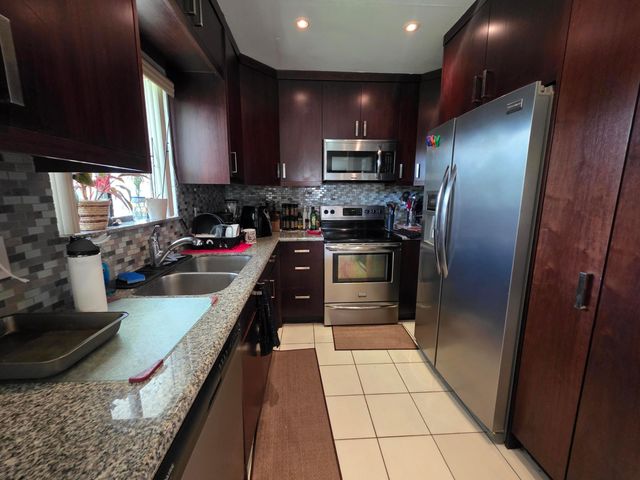 159 NW 70th Street 512, Boca Raton, FL 33487