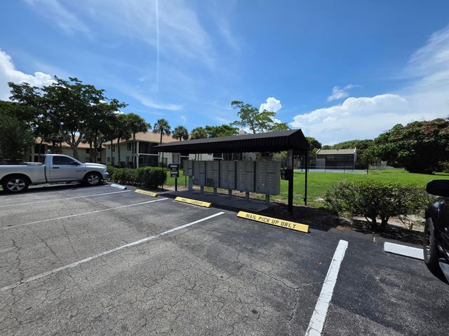159 NW 70th Street 512, Boca Raton, FL 33487