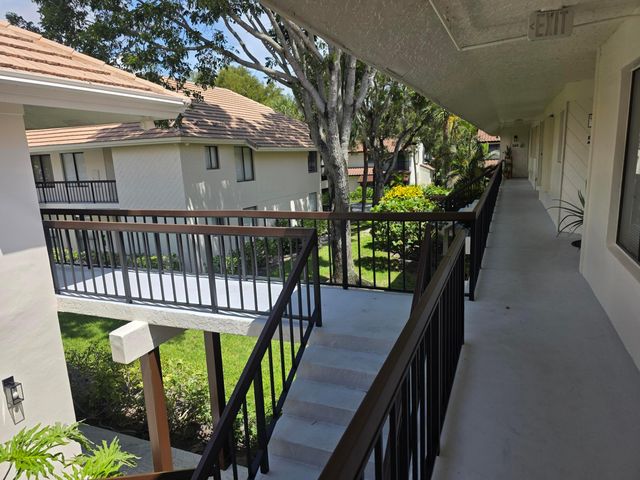 159 NW 70th Street 512, Boca Raton, FL 33487