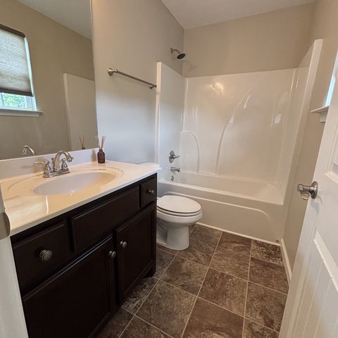 2369 New Holland Cir, Murfreesboro, TN 37128