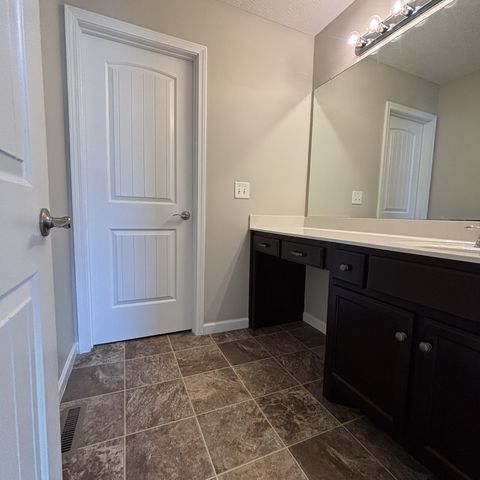 2369 New Holland Cir, Murfreesboro, TN 37128