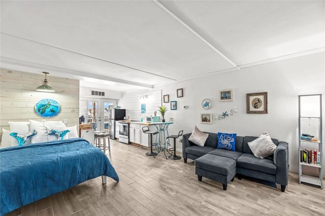 14300 S Padre Island Dr 136, Corpus Christi, TX 78418