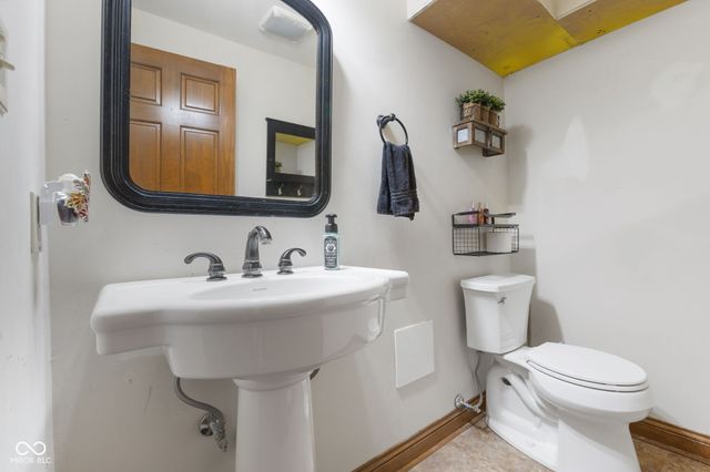 1505 Timber Lane, Greenwood, IN 46142