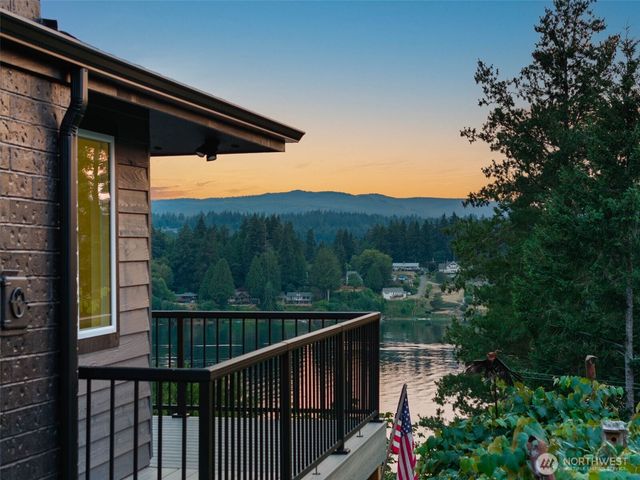 2511 Baymont Place, Bremerton, WA 98312