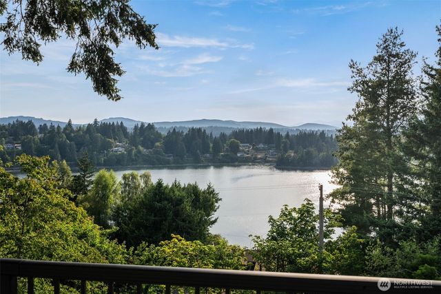 2511 Baymont Place, Bremerton, WA 98312