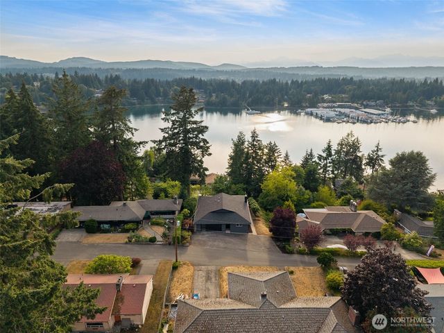 2511 Baymont Place, Bremerton, WA 98312
