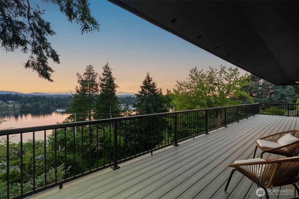 2511 Baymont Place, Bremerton, WA 98312