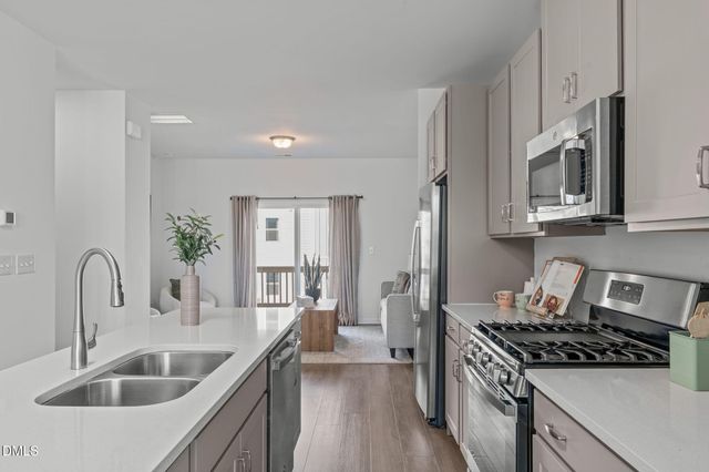 447 N Fisher Street, Raleigh, NC 27610