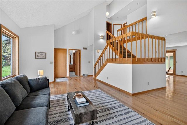 6841 Cross Country Road, Verona, WI 53593