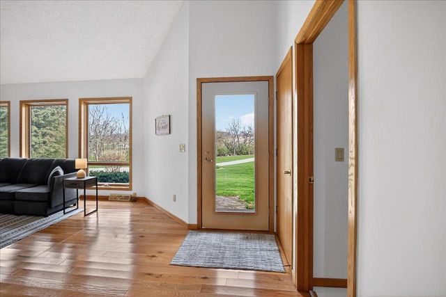 6841 Cross Country Road, Verona, WI 53593