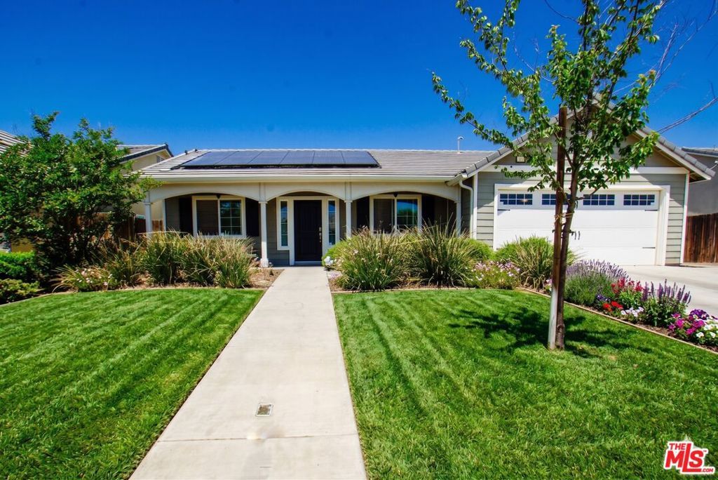 Image 1 of property listing at 6014 Samuelson Street, Bakersfield, CA 93313