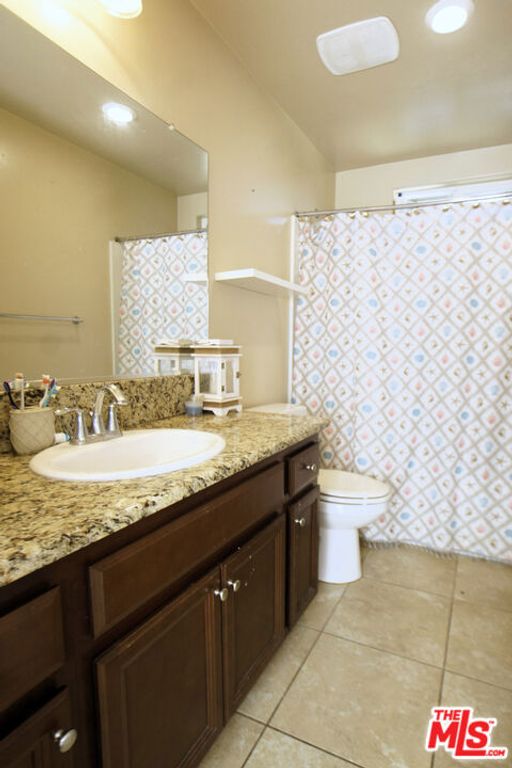 Image 18 of property listing at 6014 Samuelson Street, Bakersfield, CA 93313