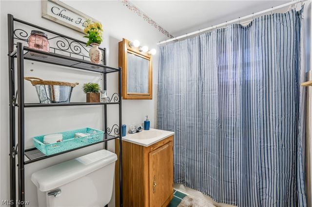 7202 Sheldon Avenue, Youngstown, OH 44512