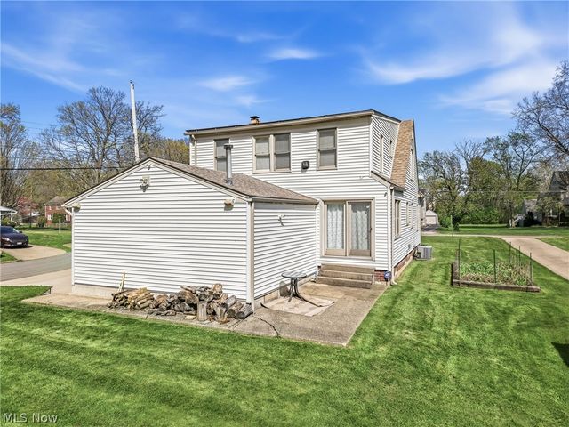 7202 Sheldon Avenue, Youngstown, OH 44512