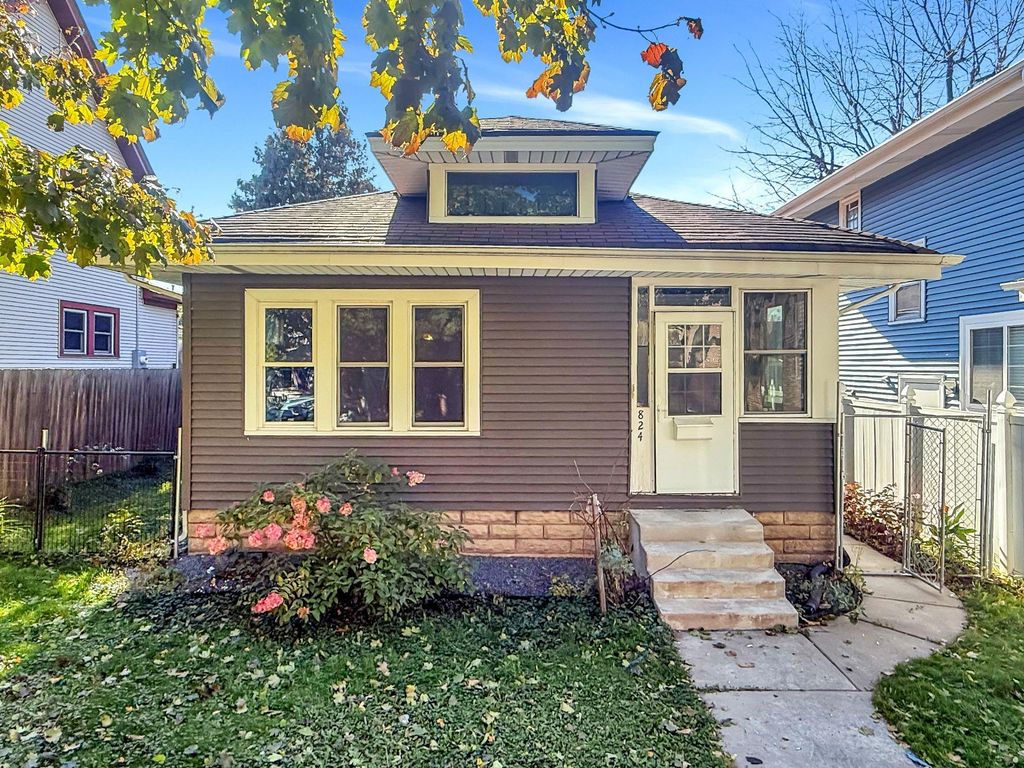 824 Magnolia Avenue E, Saint Paul, MN 55106
