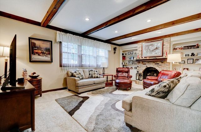 729 39th Street, West Des Moines, IA 50265