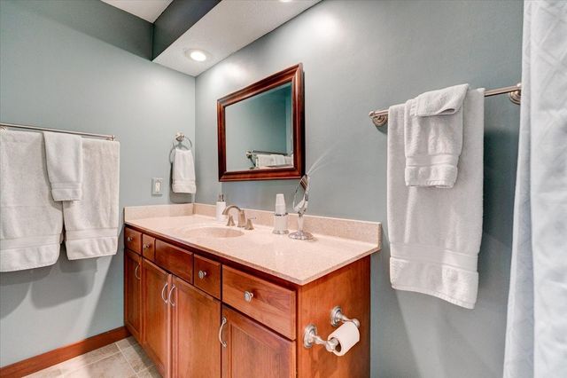 729 39th Street, West Des Moines, IA 50265