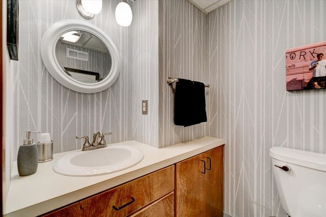 729 39th Street, West Des Moines, IA 50265