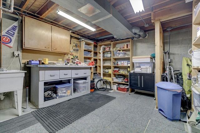 729 39th Street, West Des Moines, IA 50265