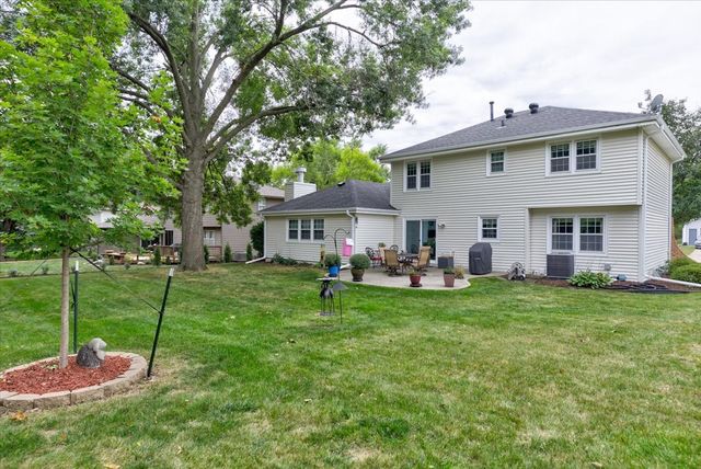 729 39th Street, West Des Moines, IA 50265